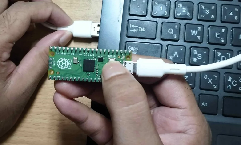 Programming the Raspberry Pi Pico in the Arduino IDE! 