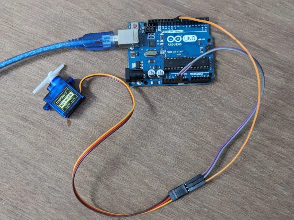 Interfacing Servo Motor with Arduino